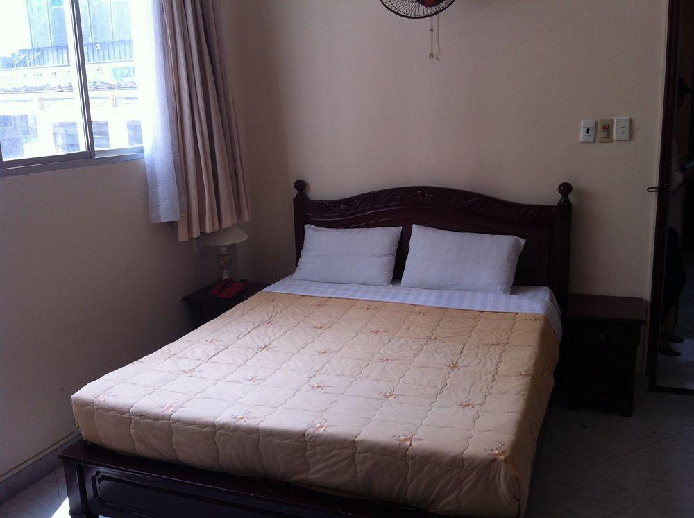 A25 Hotel - 35 Mac Thi Buoi Хошимин Экстерьер фото